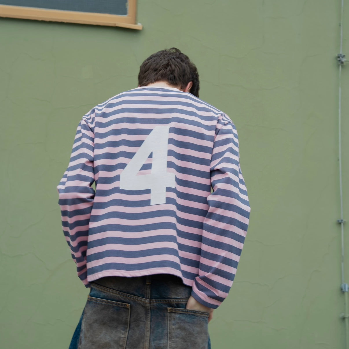 b4 LONGSLEEVE